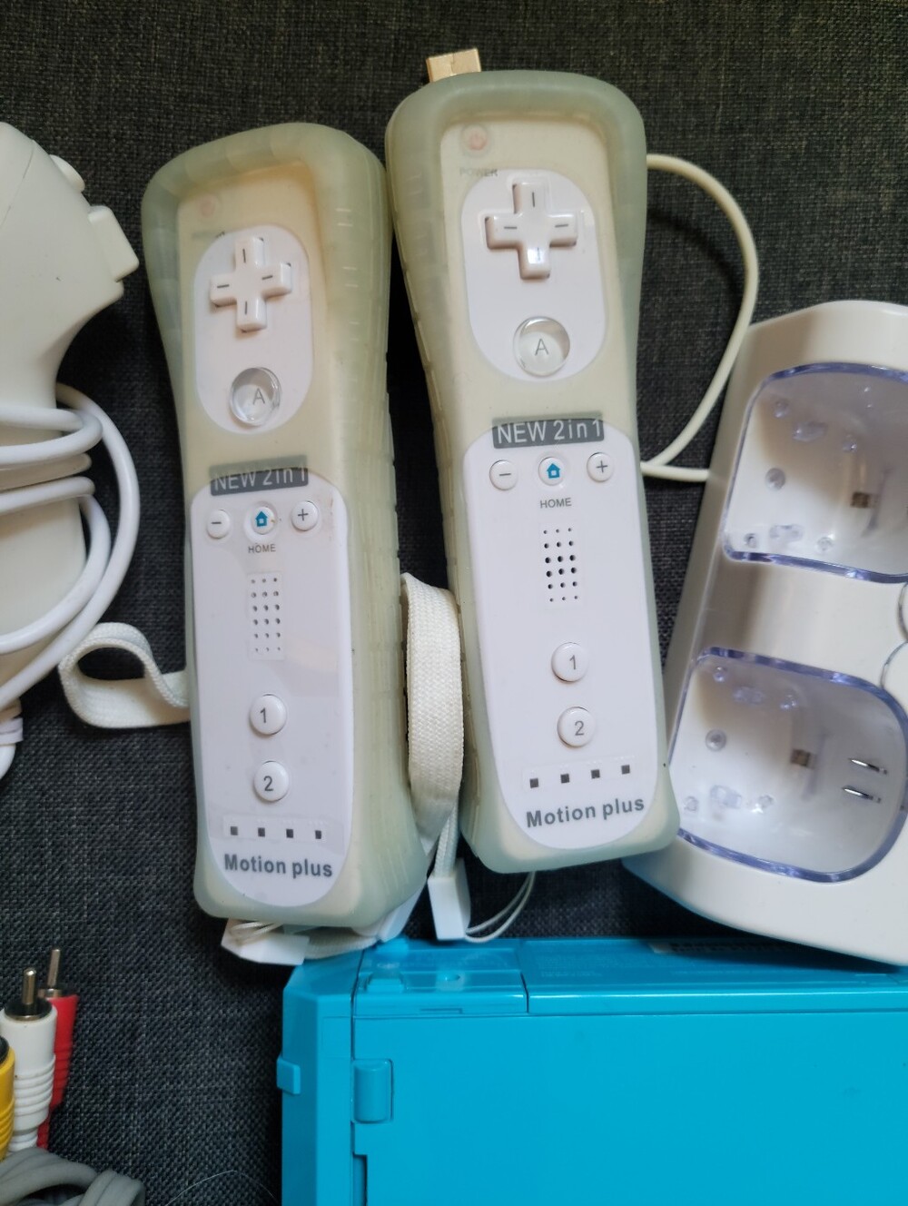 WII Bundle - Picture 3 of 6